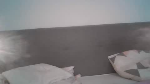 lunasky04 online show from September 2025 05:27:01 PM