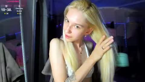Luna online show from July 2026 08:11:01 PM