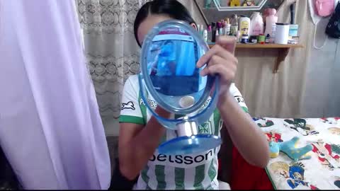 Luna online show from December 2025 06:58:02 PM