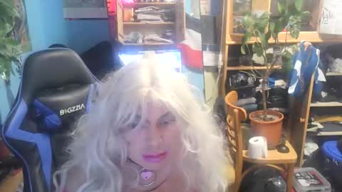 LunaXXX online show from April 2026 08:17:02 PM