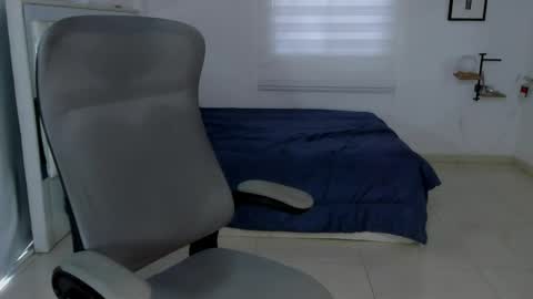 Snapshot of lunay_xtreemboy chatting on May 2026 03:06:01 PM Lunay online show from May 2026 03:06:01 PM