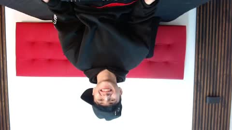 Snapshot of lunaydream chatting on April 2026 11:17:01 AM lunaydream online show from April 2026 11:17:01 AM