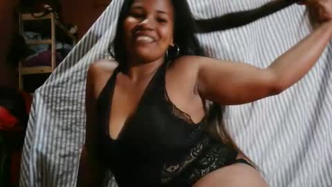 luniah online show from April 2026 06:03:02 PM