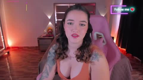 Snapshot of lunna_roosee chatting on May 2026 02:46:02 PM LUNA ROSE online show from May 2026 02:46:02 PM