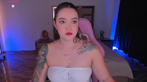 Snapshot of lunna_roosee chatting on May 2026 02:41:01 AM LUNA ROSE online show from May 2026 02:41:01 AM