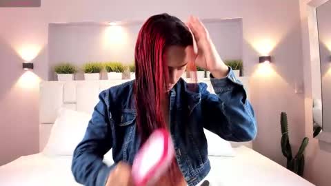 L U N N A online show from February 2026 04:11:01 AM