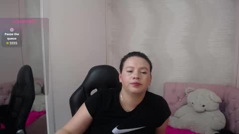 Snapshot of lunnadoll chatting on September 2025 03:32:01 AM Katty what ever do you want on my pv is for extra tokens minimi 250 tks ty u for understand online show from September 2025 03:32:01 AM