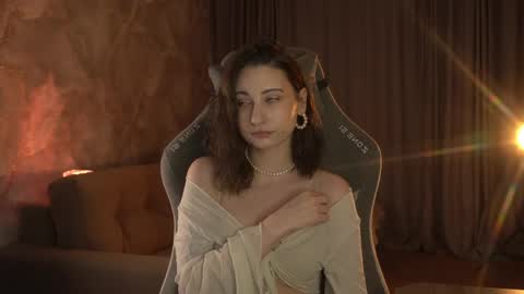 Amelia online show from April 2026 07:07:01 PM