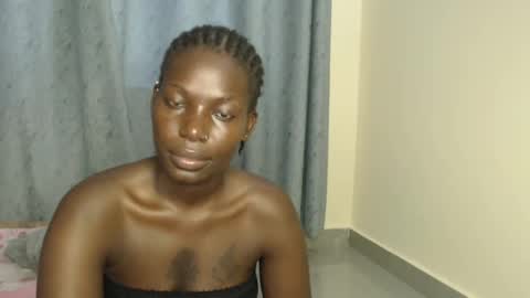 luo_queen online show from September 2025 12:41:01 PM