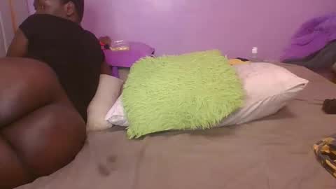 Snapshot of luscious_cuvy chatting on October 2025 12:27:01 PM luscious online show from October 2025 12:27:01 PM