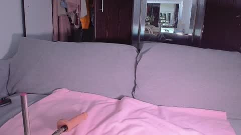 lusciouslipsxx online show from March 2026 07:41:02 AM