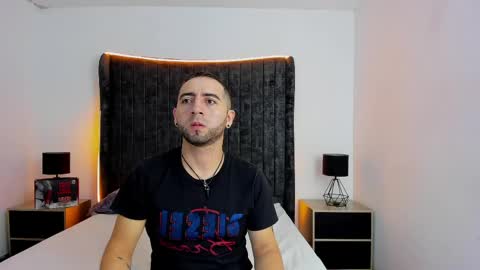 Snapshot of lushian_luna chatting on May 2026 03:50:02 PM Lushian And Luna online show from May 2026 03:50:02 PM