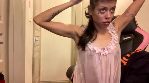 LOLA online show from December 2024 07:49:02 AM