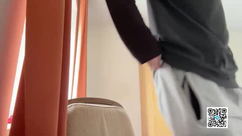 Nik online show from October 2025 10:10:01 AM