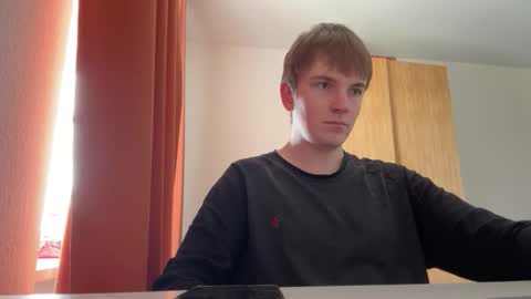 Nik online show from November 2025 11:43:02 AM