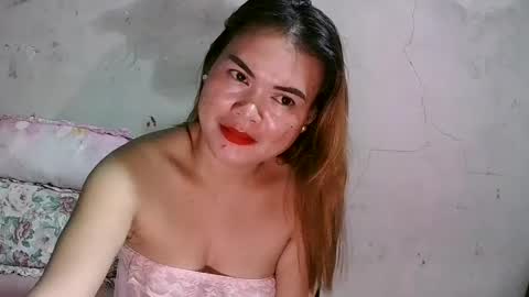 Snapshot of lusty_babe25 chatting on July 2026 05:48:02 PM Flora Mae online show from July 2026 05:48:02 PM
