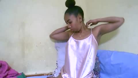 Snapshot of lutchia chatting on September 2025 06:52:02 PM lutchia online show from September 2025 06:52:02 PM