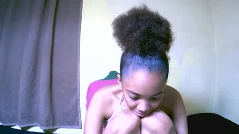 Snapshot of lutchia chatting on October 2025 07:10:02 PM lutchia online show from October 2025 07:10:02 PM