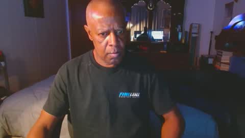 luv2edge55 online show from December 2025 09:36:02 AM