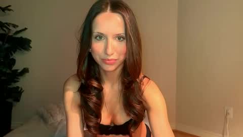 Isabella online show from March 2026 08:21:02 PM