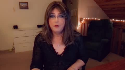 Snapshot of luvs2bbritney chatting on March 2025 01:56:02 AM Britney online show from March 2025 01:56:02 AM