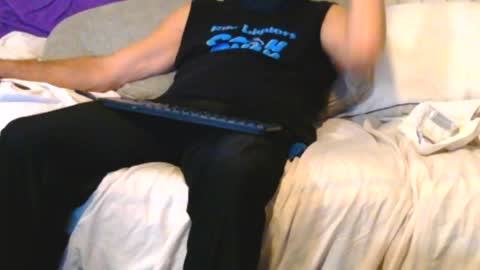 Snapshot of luvthecam2 chatting on January 2025 03:57:01 AM M Jordan online show from January 2025 03:57:01 AM