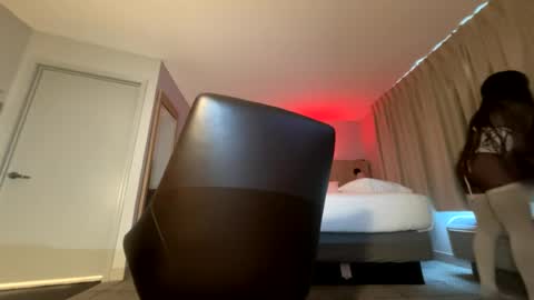 Snapshot of luvvlee chatting on July 2026 08:00:01 PM luvvlee online show from July 2026 08:00:01 PM