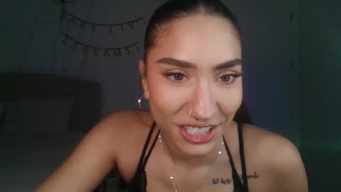 Liv 3 online show from November 2025 12:10:02 AM