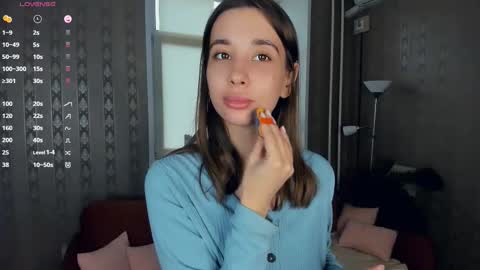 Eliza online show from November 2025 12:05:02 PM