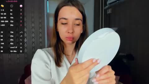 Eliza online show from November 2025 10:06:01 AM