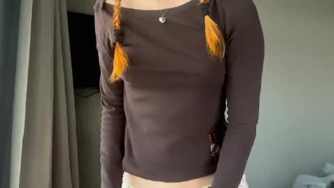 Snapshot of lux_angel chatting on June 2026 12:36:02 AM lux_angel online show from June 2026 12:36:02 AM