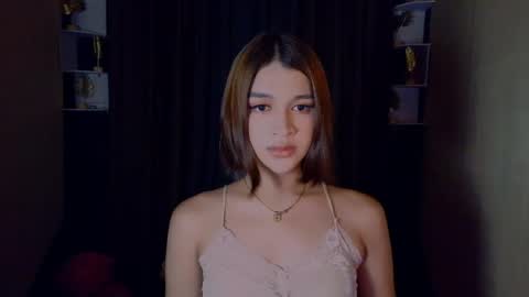 Snapshot of lux_white chatting on May 2026 04:01:02 PM queen lux online show from May 2026 04:01:02 PM