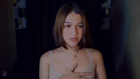 Snapshot of lux_white chatting on May 2026 09:04:02 AM queen lux online show from May 2026 09:04:02 AM