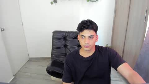 Snapshot of luxrx chatting on May 2026 05:54:01 PM luxrx online show from May 2026 05:54:01 PM