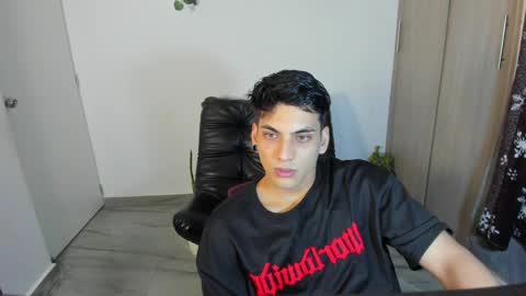 Snapshot of luxrx chatting on May 2026 06:58:02 PM luxrx online show from May 2026 06:58:02 PM