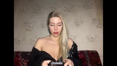 LuxSonyaStar online show from December 2025 01:08:01 PM