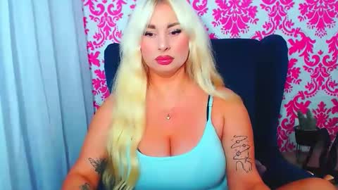 Snapshot of luxuriaaa chatting on October 2025 07:25:02 PM Luxuriaa online show from October 2025 07:25:02 PM