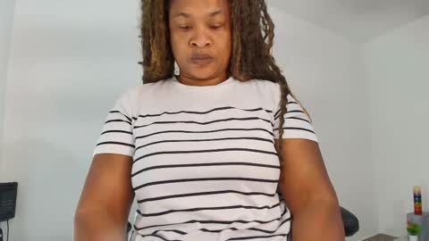 Snapshot of luxy_benet chatting on March 2026 06:41:02 AM Big Benet online show from March 2026 06:41:02 AM