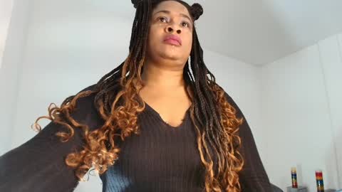 Snapshot of luxy_benet chatting on April 2026 05:49:01 AM Big Benet online show from April 2026 05:49:01 AM