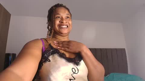 Snapshot of luxy_benet chatting on June 2026 11:57:02 AM Big Benet online show from June 2026 11:57:02 AM