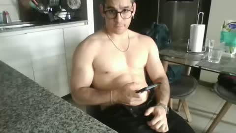 Snapshot of luzardol chatting on November 2025 09:36:01 PM luzardol online show from November 2025 09:36:01 PM
