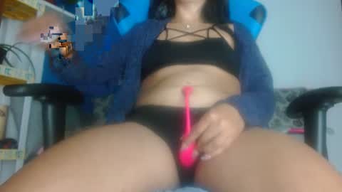 Snapshot of luzzy_cam chatting on June 2026 12:19:01 AM luzzy I hope your visit and that we manage to get very hot online show from June 2026 12:19:01 AM