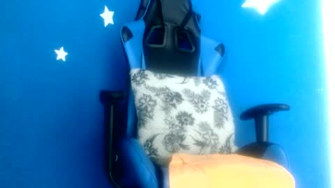 Snapshot of luzzy_cam chatting on July 2026 12:12:01 AM luzzy I hope your visit and that we manage to get very hot online show from July 2026 12:12:01 AM