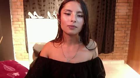 lya__smith online show from April 2026 01:17:02 AM
