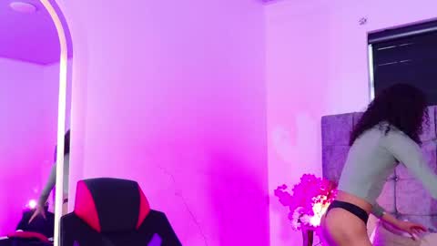 Snapshot of lyadumont chatting on April 2026 07:21:02 PM LYA online show from April 2026 07:21:02 PM