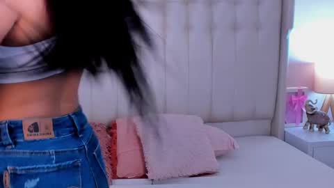 Lyn online show from September 2025 11:10:02 AM