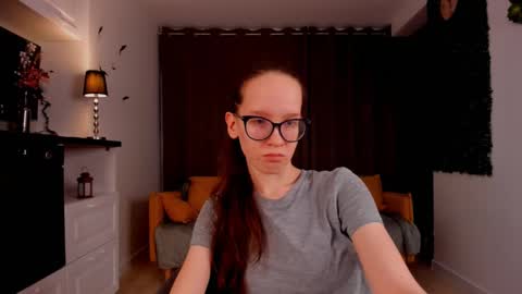 Sara online show from March 2025 04:06:02 PM