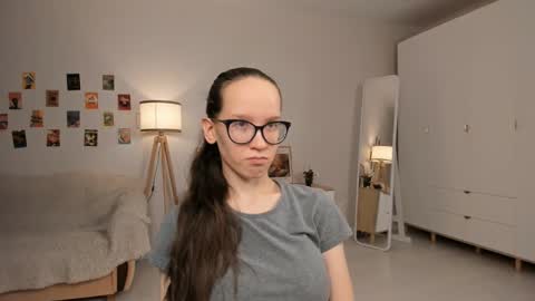 Sara online show from March 2025 04:11:01 PM