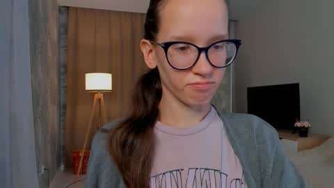 Sara online show from September 2025 04:30:02 PM