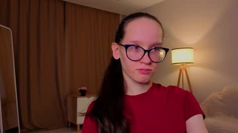 Sara online show from December 2025 04:34:01 PM